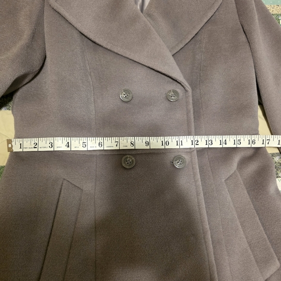 Cole Haan wool blend coat size 6, new. - Picture 2 of 8